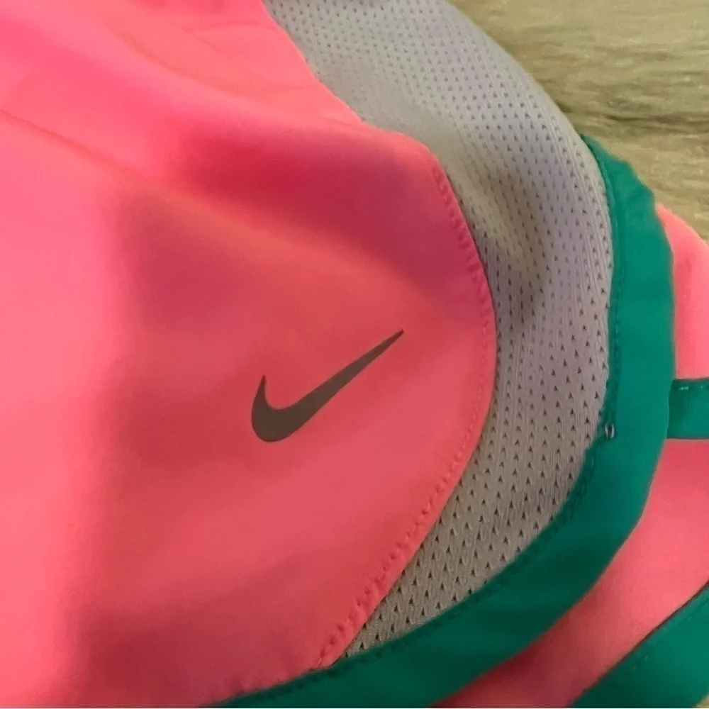 NIKE Dry Fit Pink Green White Swoosh Athletic Lightweight Gym Workout Shorts M
